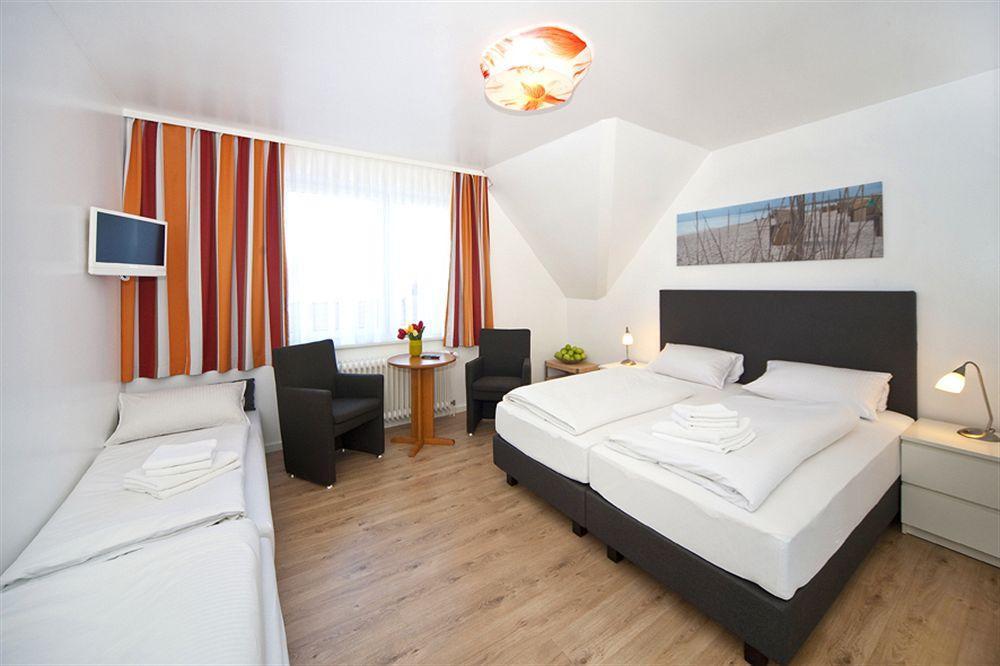 Hotel Meerzeit 샬베우츠 외부 사진